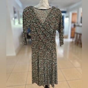 Soprano Black and White Ruched Sheath Dress V-Neck 3/4 Sleeve